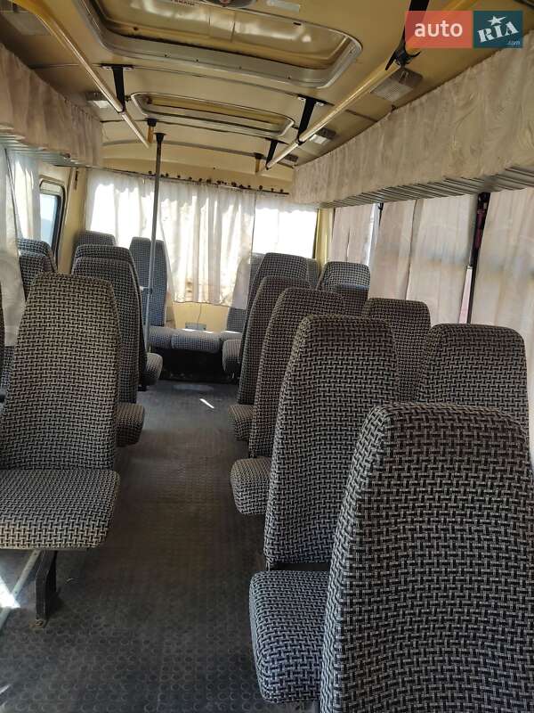 Приміський автобус ПАЗ 32053 2007 в Чернівцях