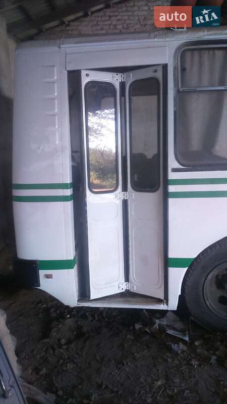 Пригородный автобус ПАЗ 32054 2005 в Львове