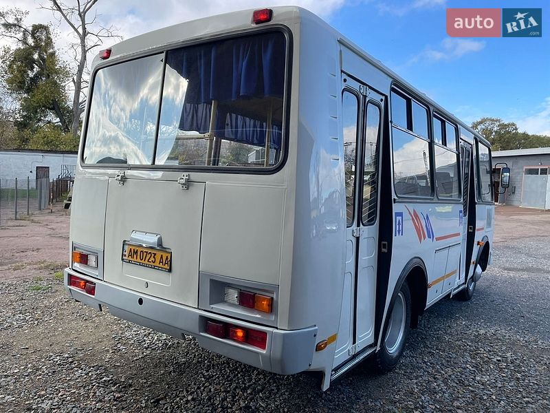 Приміський автобус ПАЗ 32054 2010 в Коростені