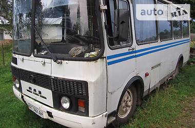 Пригородный автобус ПАЗ 3205 2003 в Ивано-Франковске