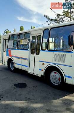 Городской автобус ПАЗ 3205 2005 в Измаиле
