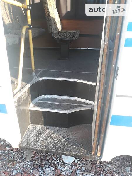 Приміський автобус ПАЗ 3205 2005 в Тернополі