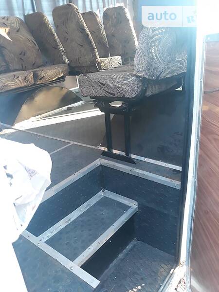Приміський автобус ПАЗ 3205 2005 в Тернополі