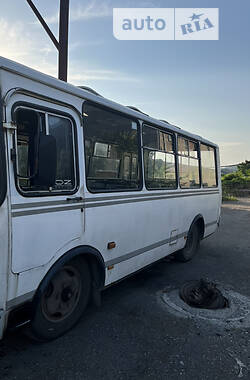 Городской автобус ПАЗ 3205 2005 в Мукачево