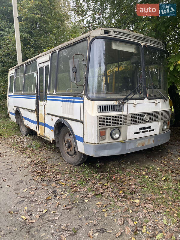Городской автобус ПАЗ 3205 2008 в Здолбунове