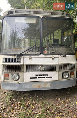 Городской автобус ПАЗ 3205 2008 в Здолбунове
