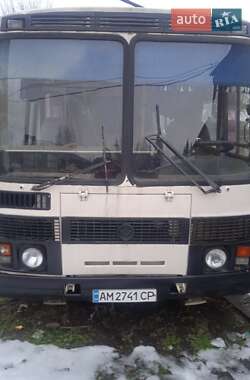 Пригородный автобус ПАЗ 3205 2004 в Народичах