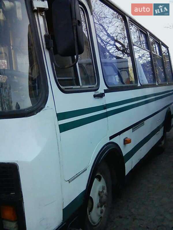 Пригородный автобус ПАЗ 3205 2005 в Белой Церкви