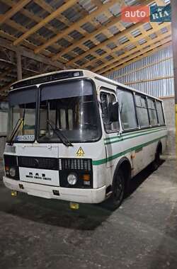 Пригородный автобус ПАЗ 3205 2006 в Харькове