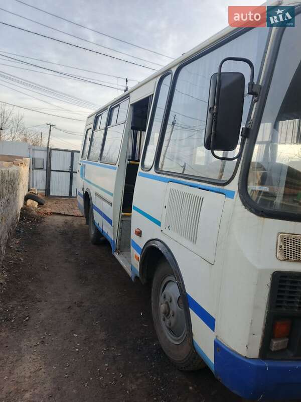 Городской автобус ПАЗ 3205 2005 в Чернигове фото 3 Городской автобус ПАЗ 3205 2005 в Чернигове