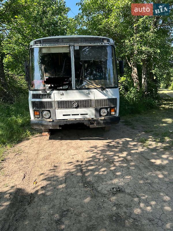 Городской автобус ПАЗ 3205 2008 в Новоселице