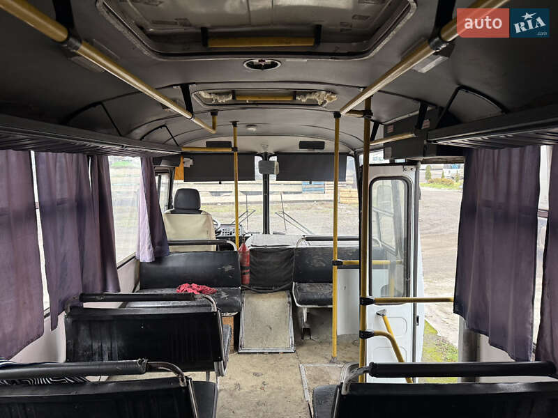 Міський автобус ПАЗ 3205 2006 в Кам'янському