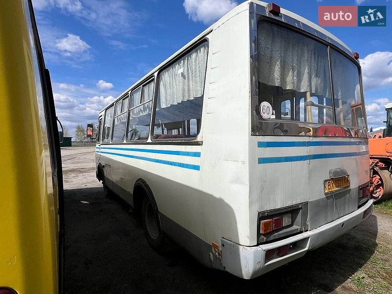 Городской автобус ПАЗ 3205 2006 в Староконстантинове