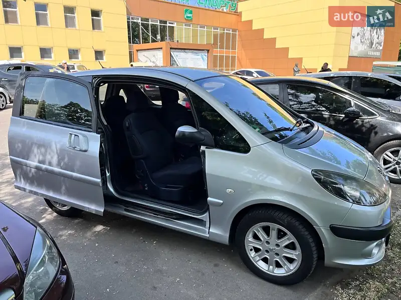 Peugeot 1007