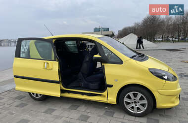 Микровэн Peugeot 1007 2005 в 
