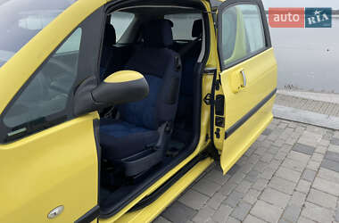 Микровэн Peugeot 1007 2005 в 