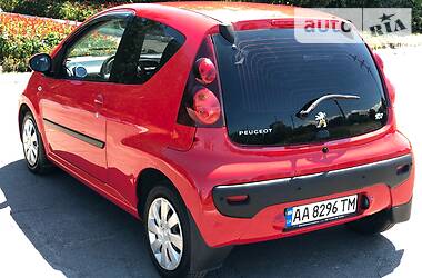 Хэтчбек Peugeot 107 2013 в Киеве