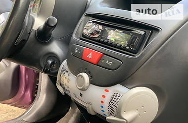 Хетчбек Peugeot 107 2012 в 