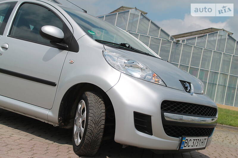 Хетчбек Peugeot 107 2011 в Дрогобичі