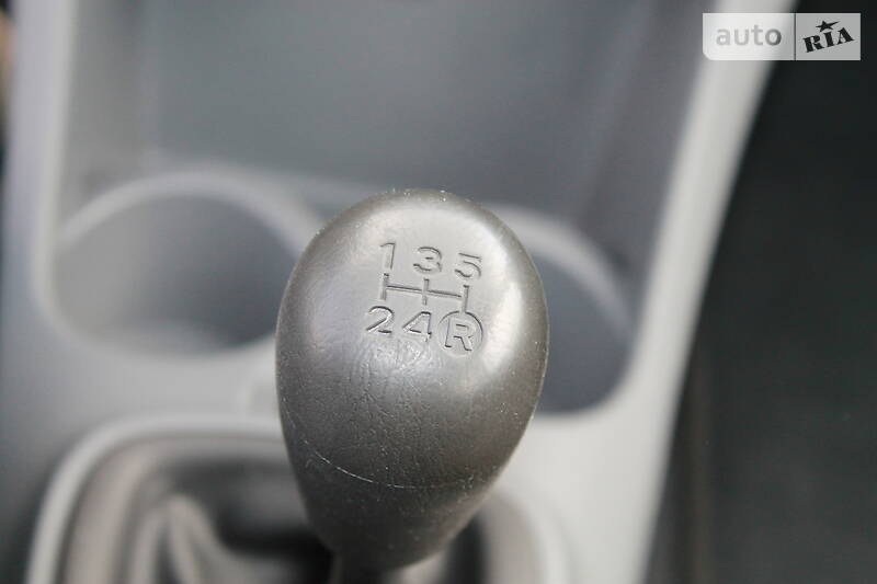 Хетчбек Peugeot 107 2011 в Дрогобичі