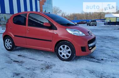 Хэтчбек Peugeot 107 2011 в Николаеве