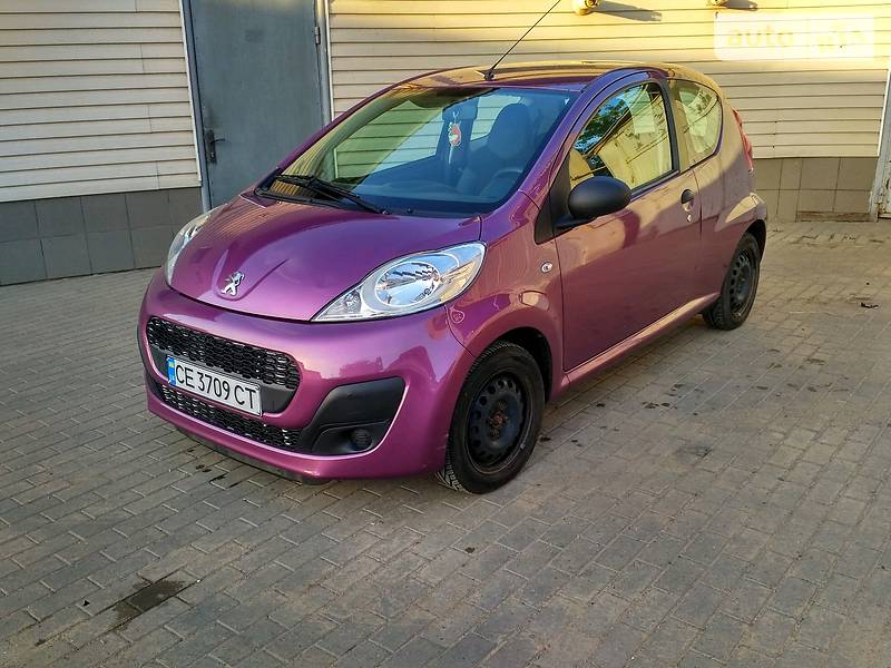 Хэтчбек Peugeot 107 2012 в Черновцах