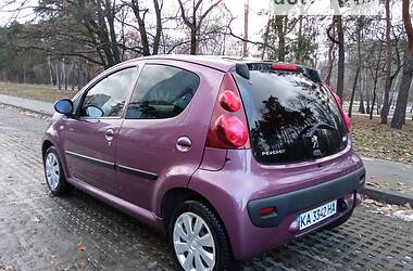 Хетчбек Peugeot 107 2014 в Києві