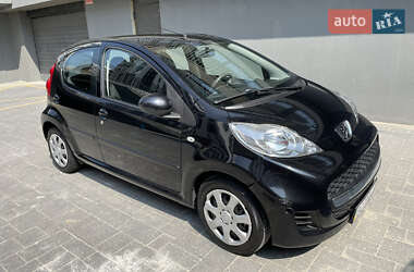 Хэтчбек Peugeot 107 2010 в Львове