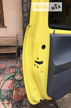 Хетчбек Peugeot 107 2006 в 