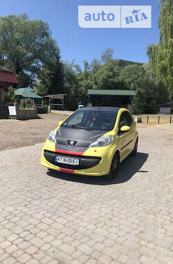 Хетчбек Peugeot 107 2006 в 