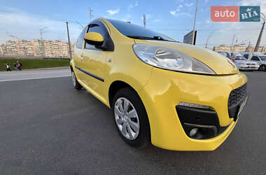 Хэтчбек Peugeot 107 2012 в Киеве