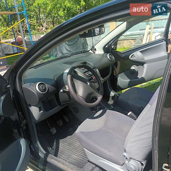 Хэтчбек Peugeot 107 2007 в Ужгороде