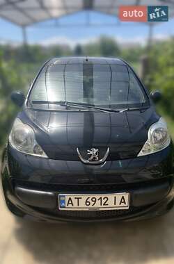 Хэтчбек Peugeot 107 2008 в 