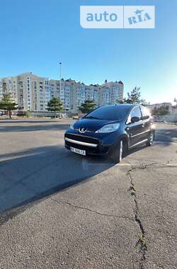 Хетчбек Peugeot 107 2011 в Миколаєві