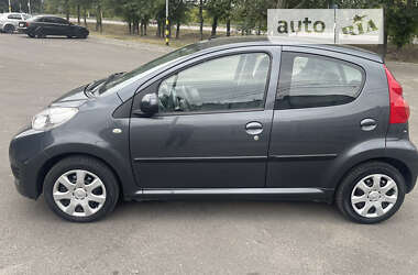 Хетчбек Peugeot 107 2012 в Дніпрі