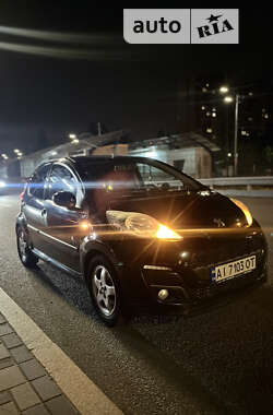 Хэтчбек Peugeot 107 2012 в Киеве