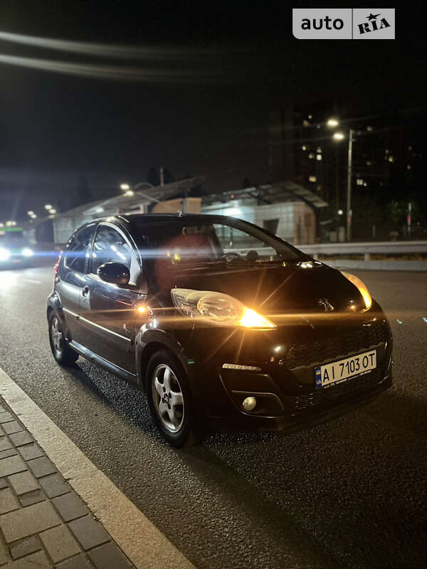 Хэтчбек Peugeot 107 2012 в Киеве