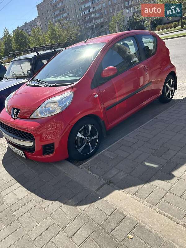 Хетчбек Peugeot 107 2011 в Запоріжжі