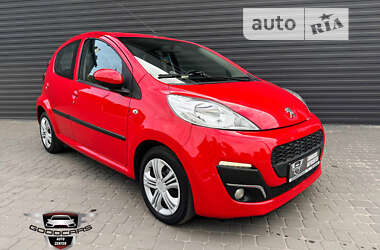 Хэтчбек Peugeot 107 2012 в Каменском