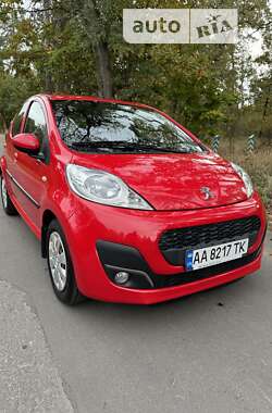 Хэтчбек Peugeot 107 2013 в Киеве