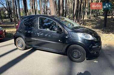 Хэтчбек Peugeot 107 2012 в Киеве