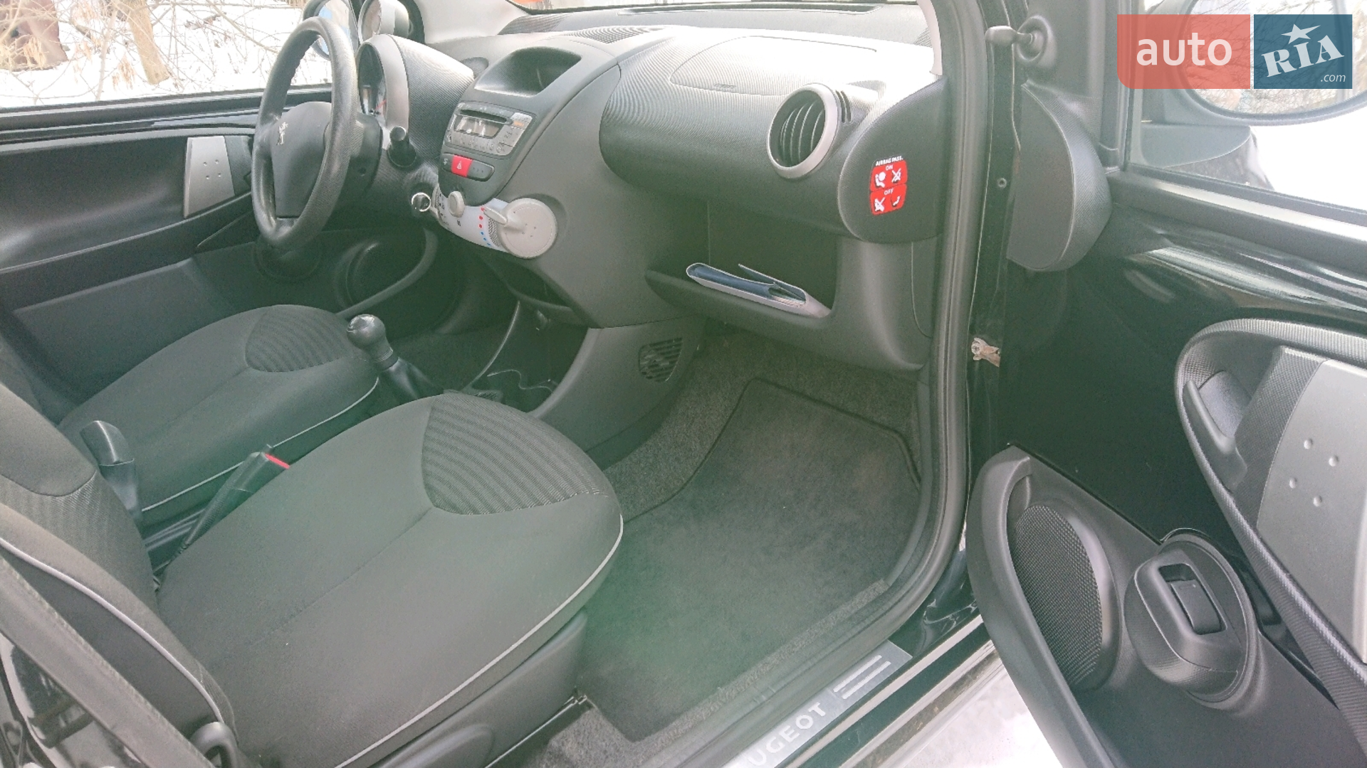 2012 Peugeot 107 - мініатюра 13