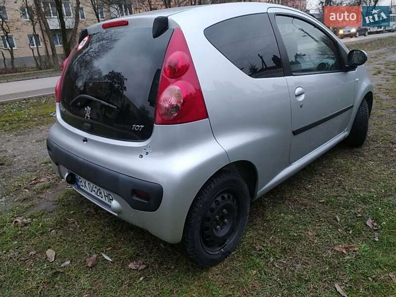Хетчбек Peugeot 107 2008 в Кам'янець-Подільському