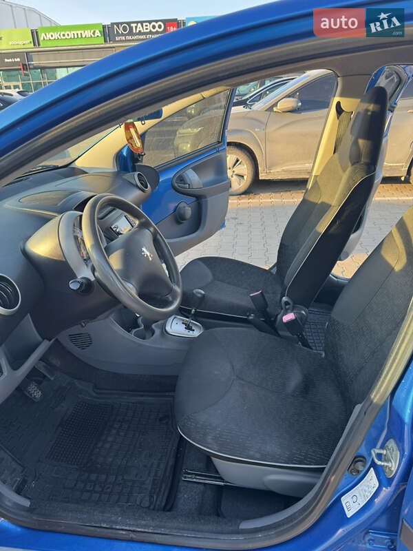 Хэтчбек Peugeot 107 2010 в Киеве
