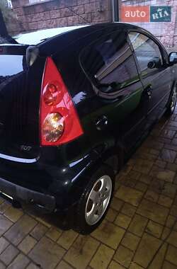 Хэтчбек Peugeot 107 2011 в Киеве