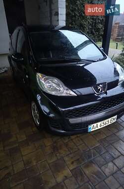 Хэтчбек Peugeot 107 2011 в Киеве