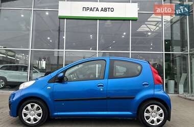 Хэтчбек Peugeot 107 2010 в Киеве