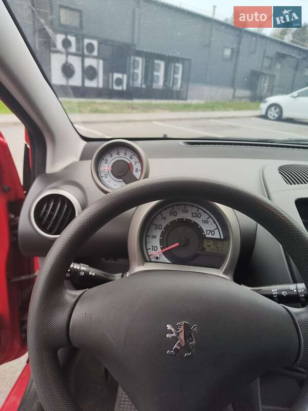 Хэтчбек Peugeot 107 2007 в Чернигове