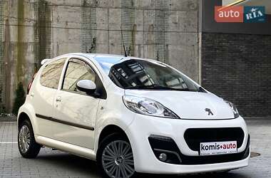 Хетчбек Peugeot 107 2013 в 