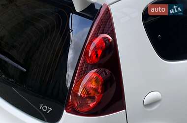 Хетчбек Peugeot 107 2013 в 